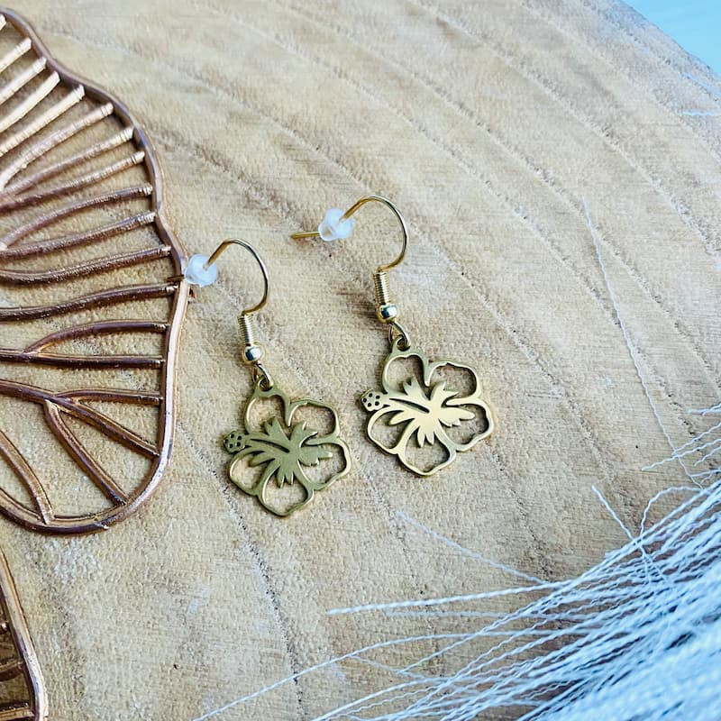 boucles d'oreilles dorées lotus